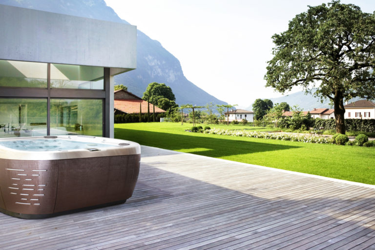 Jacuzzi Hot Tubs J-500 Collection Hot Tub Installation
