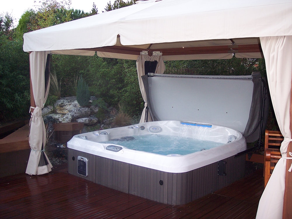 Garden Gazebo Jacuzzi Sussex