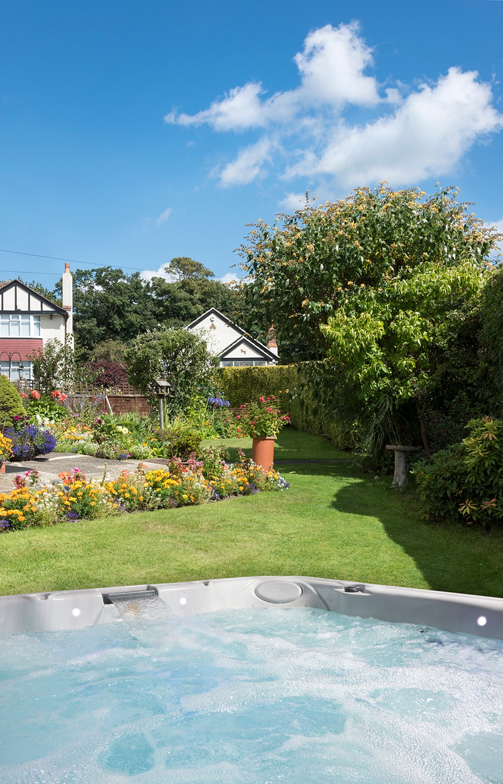 garden-jacuzzi-west-sussex-euphoria