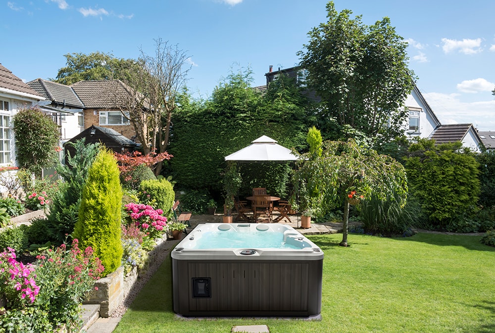 jacuzzi-installation-garden-sussex-euphoria